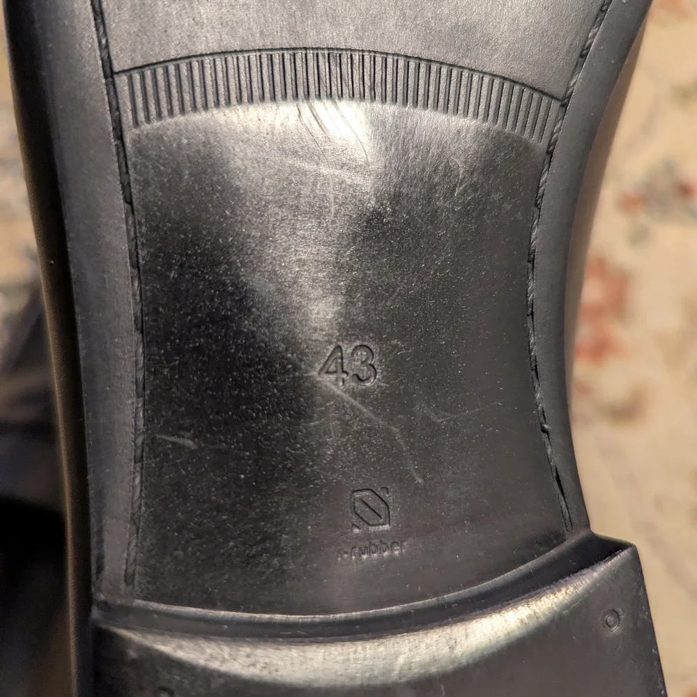 Vella Pais barely used